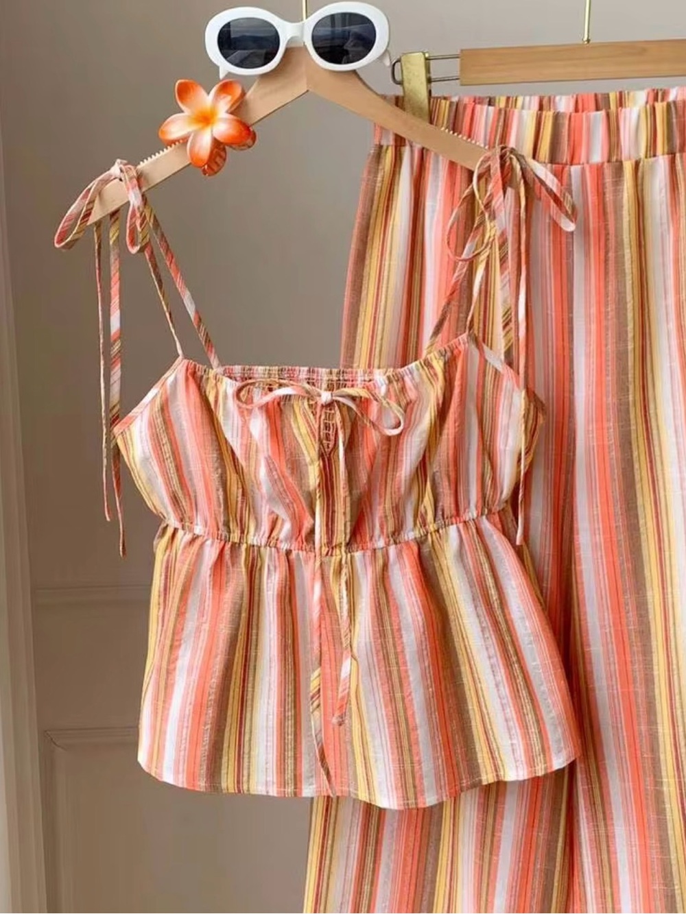 Color-block Striped Wide Leg Pants Set - Picture 5 of 7